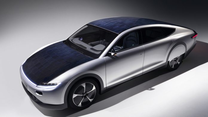 Lightyear-One-electric-solar-limo